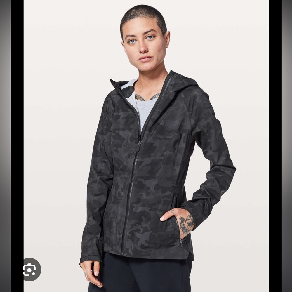 Lululemon black camo rain jacket